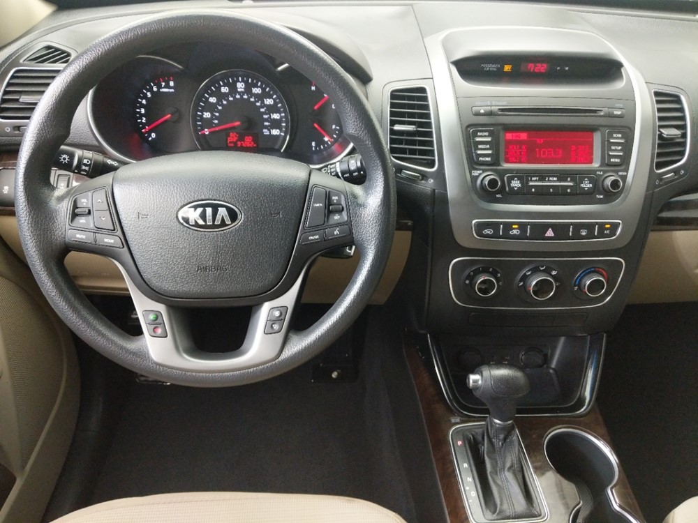 2014 Kia Sorento - Driver Dash