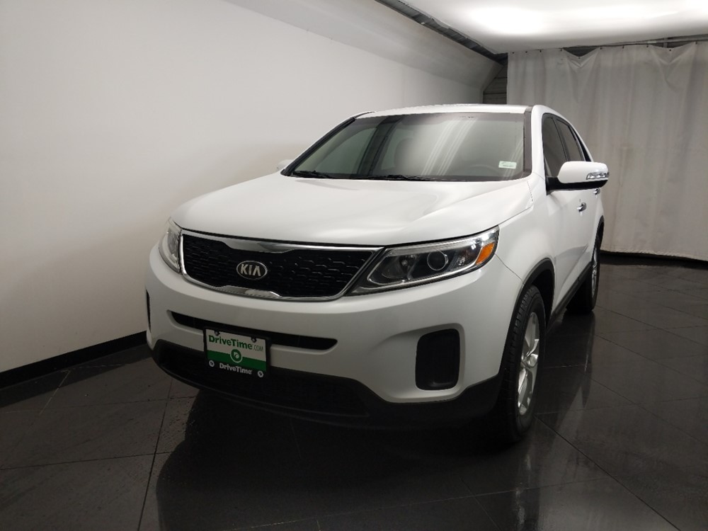 2014 Kia Sorento - Driver Front Hood