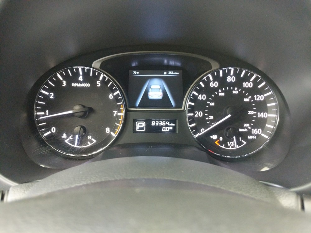 2015 Nissan Altima - Odometer Close Up