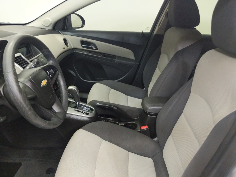 2016 Chevrolet Cruze - Driver Front Seat