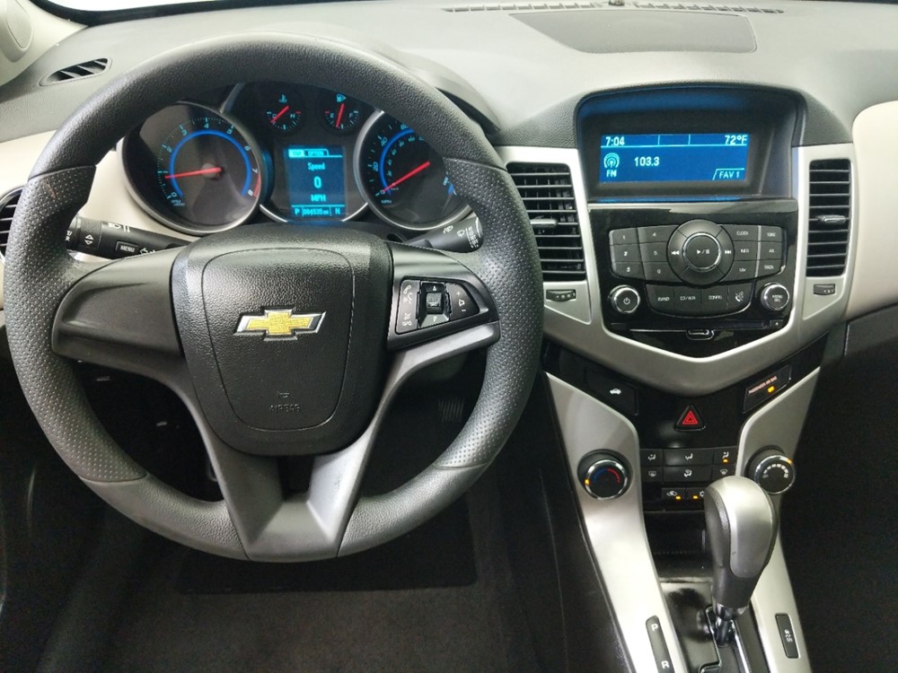 2016 Chevrolet Cruze - Driver Dash