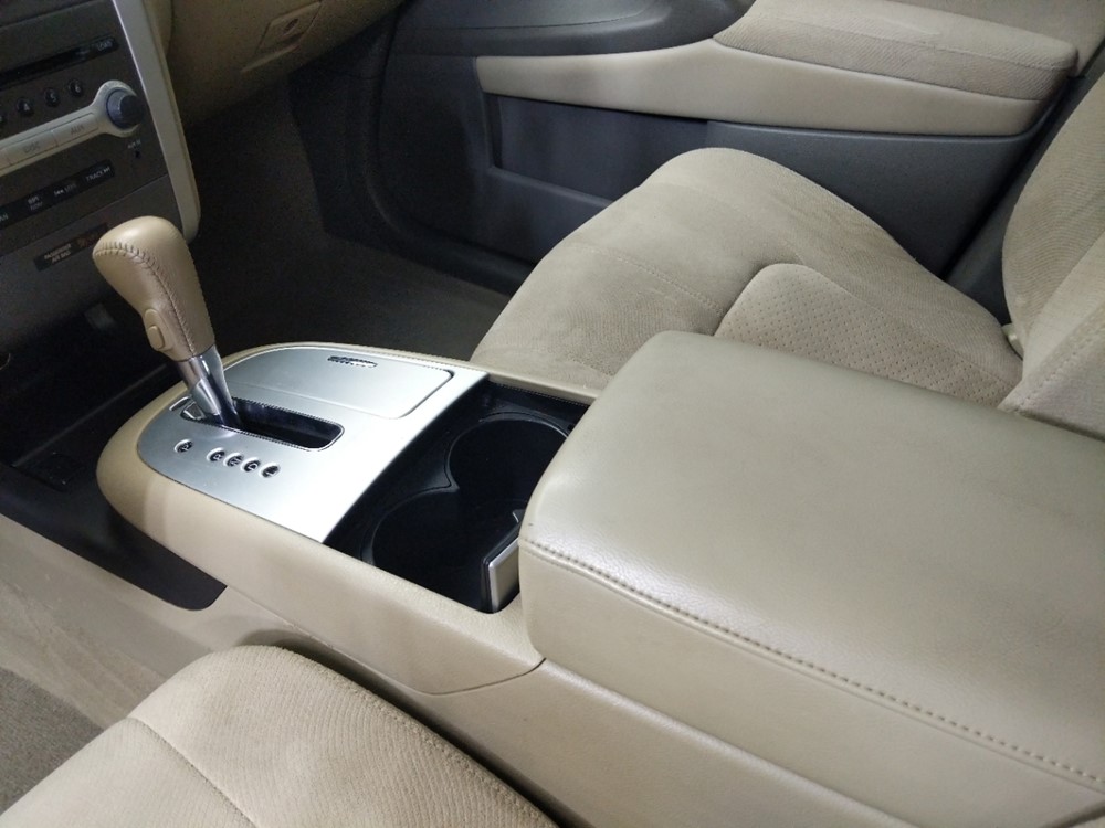 2014 Nissan Murano - Center Console/Cup Holders