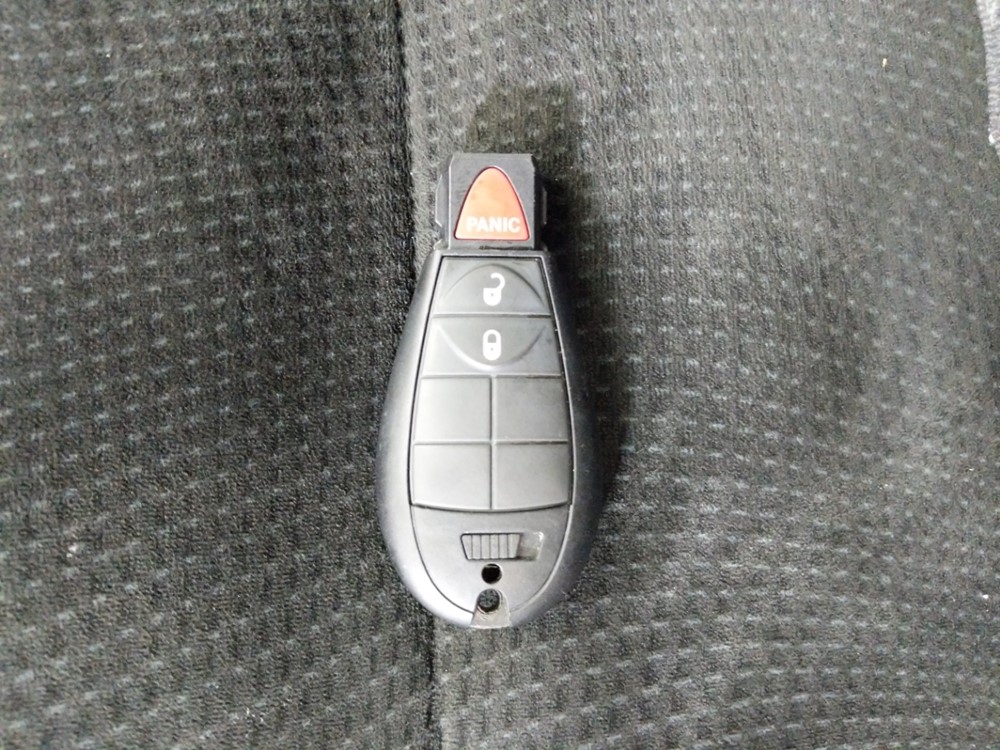 2016 Dodge Grand Caravan - Keys