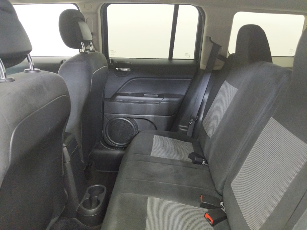 2017 Jeep Patriot - Driver Rear Seat