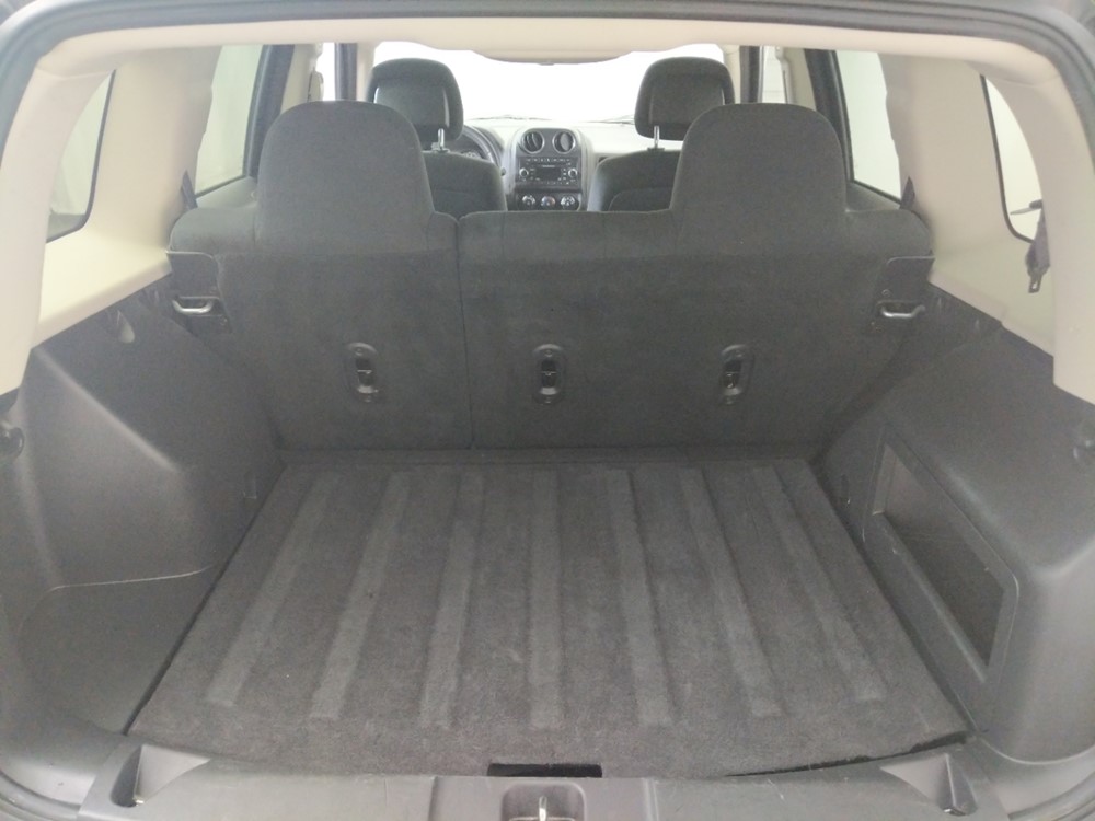 2017 Jeep Patriot - Trunk