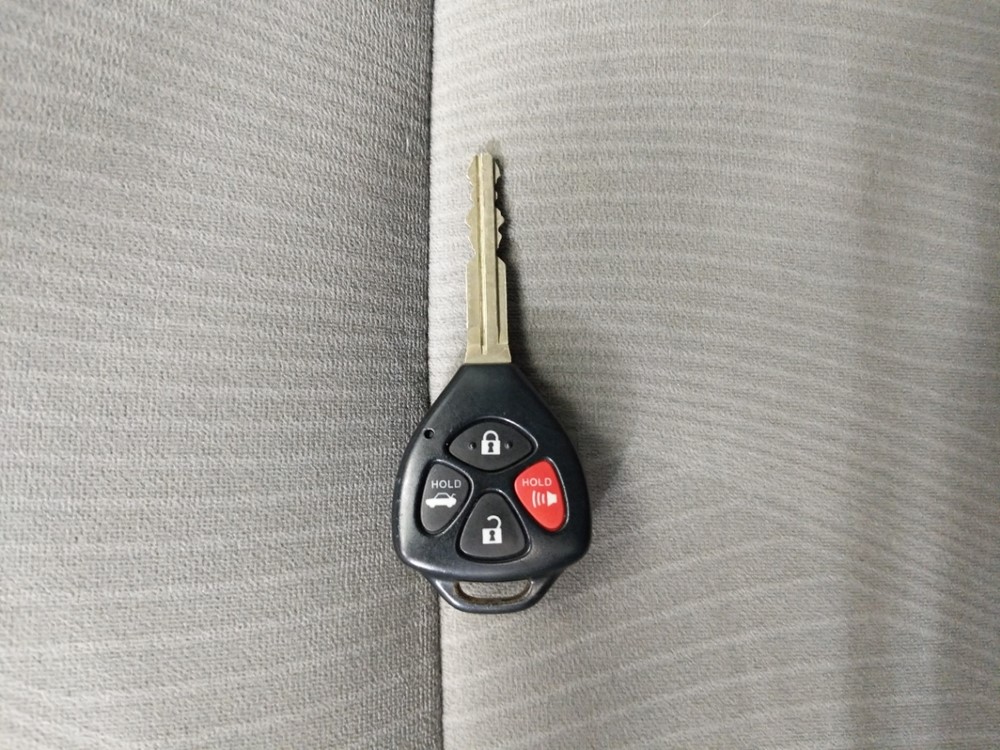 2013 Toyota Corolla - Keys