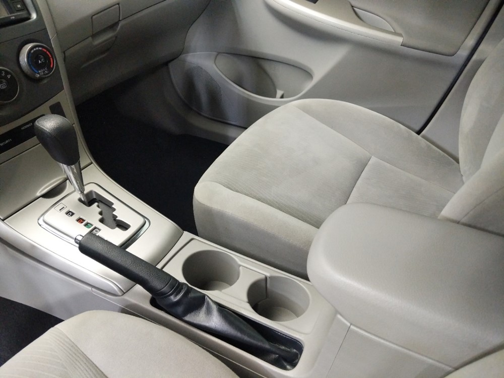 2013 Toyota Corolla - Center Console/Cup Holders