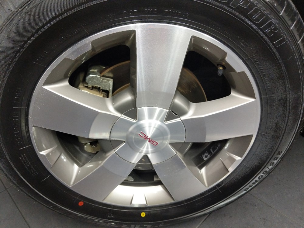 2012 GMC Acadia - Wheel