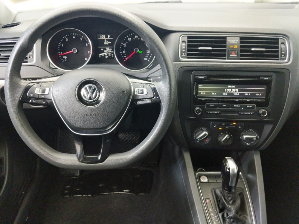 2015 Volkswagen Jetta - Driver Dash