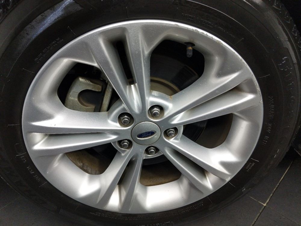 2014 Ford Taurus - Wheel