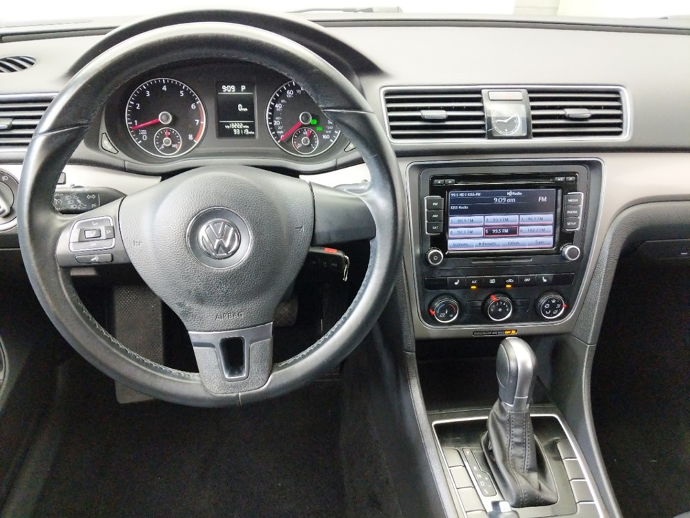 2015 Volkswagen Passat - Driver Dash