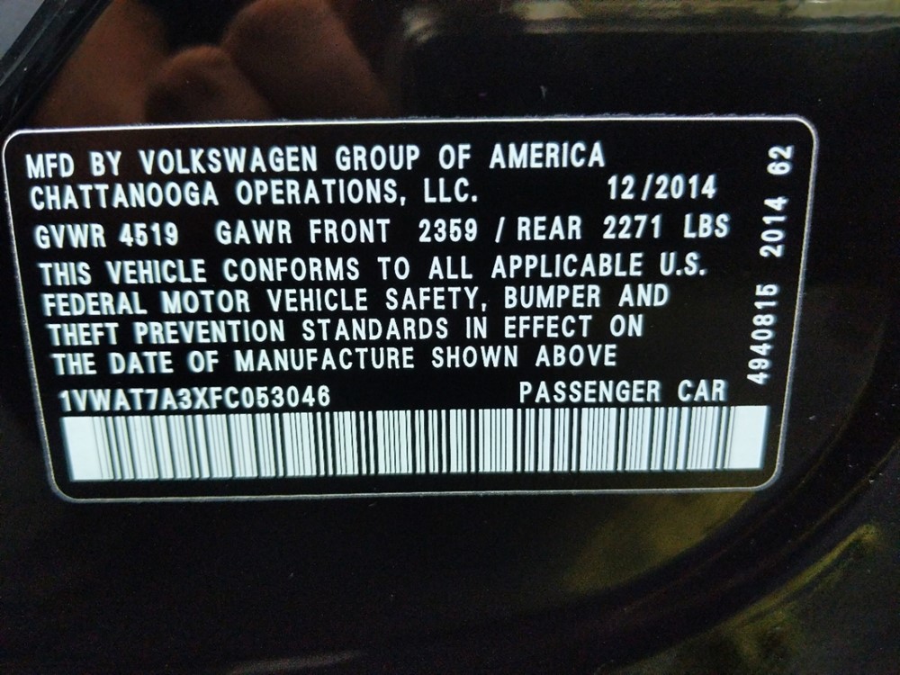 2015 Volkswagen Passat - VIN Plate