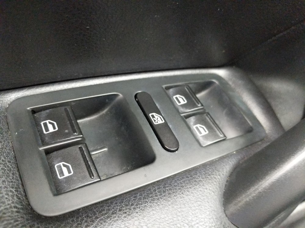 2015 Volkswagen Passat - Driver Power Windows/Lock Control