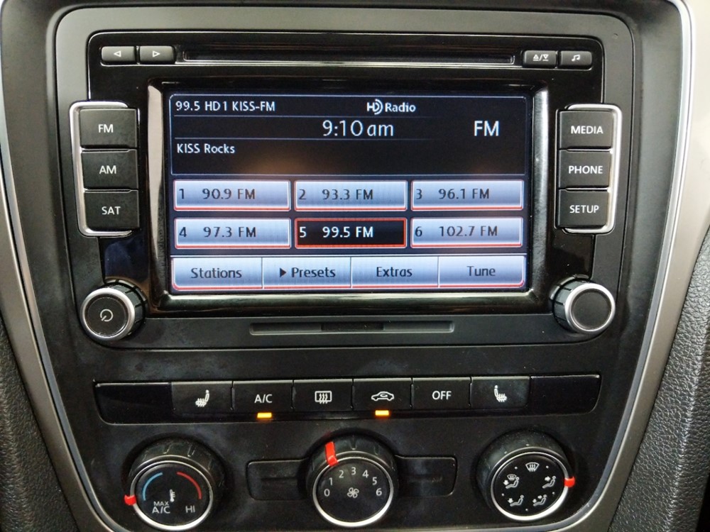 2015 Volkswagen Passat - Stereo Package