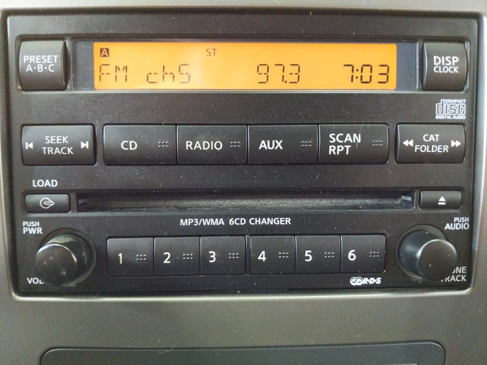 2011 Nissan Titan - Stereo Package