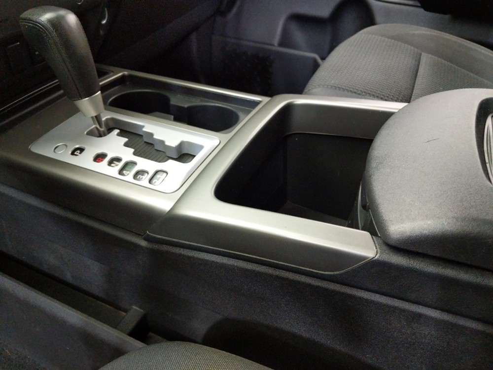 2011 Nissan Titan - Center Console/Cup Holders