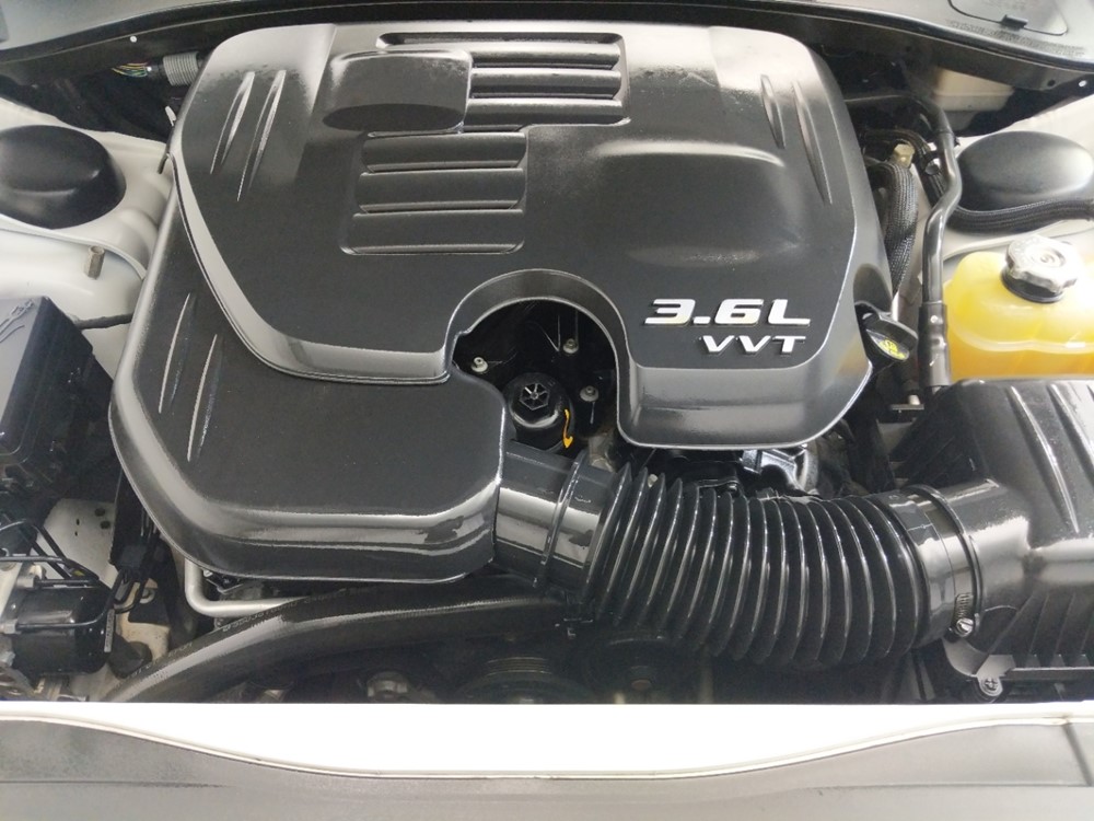 2014 Chrysler 300 - Engine