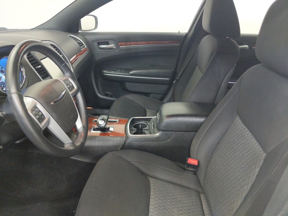 2014 Chrysler 300 - Driver Front Seat