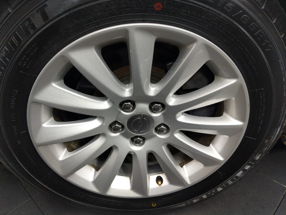 2014 Chrysler 300 - Wheel