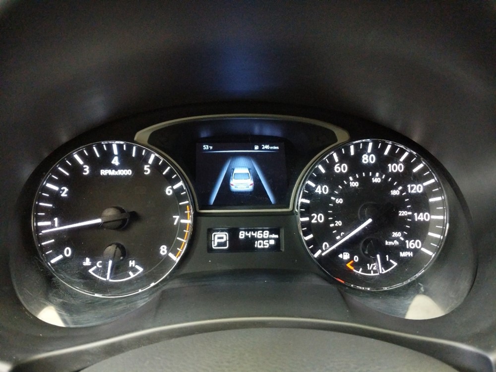 2015 Nissan Altima - Odometer Close Up