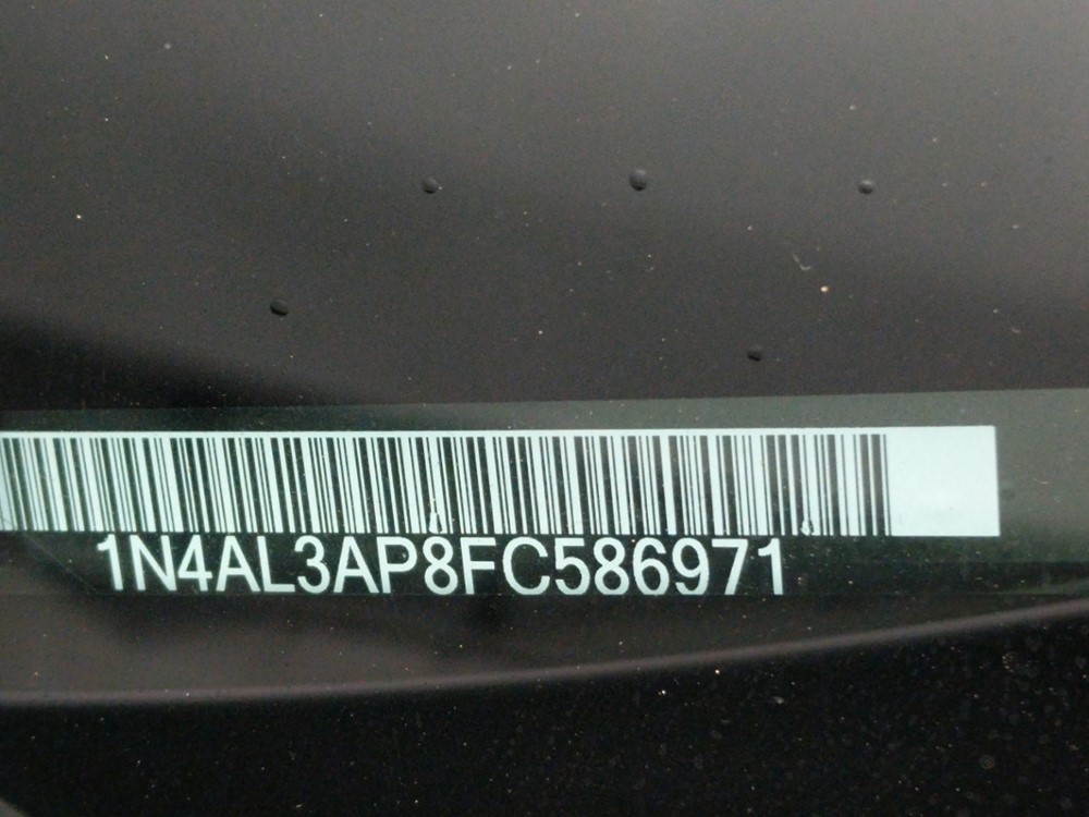 2015 Nissan Altima - VIN Plate