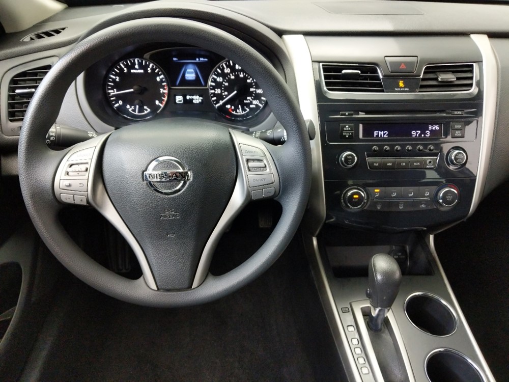 2015 Nissan Altima - Driver Dash