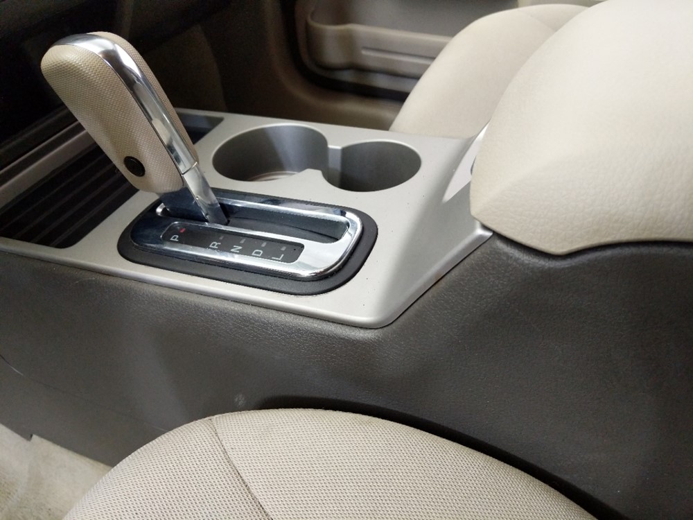 2010 Ford Edge - Center Console/Cup Holders