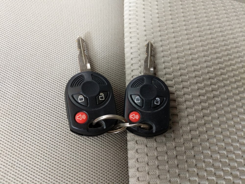 2010 Ford Edge - Keys