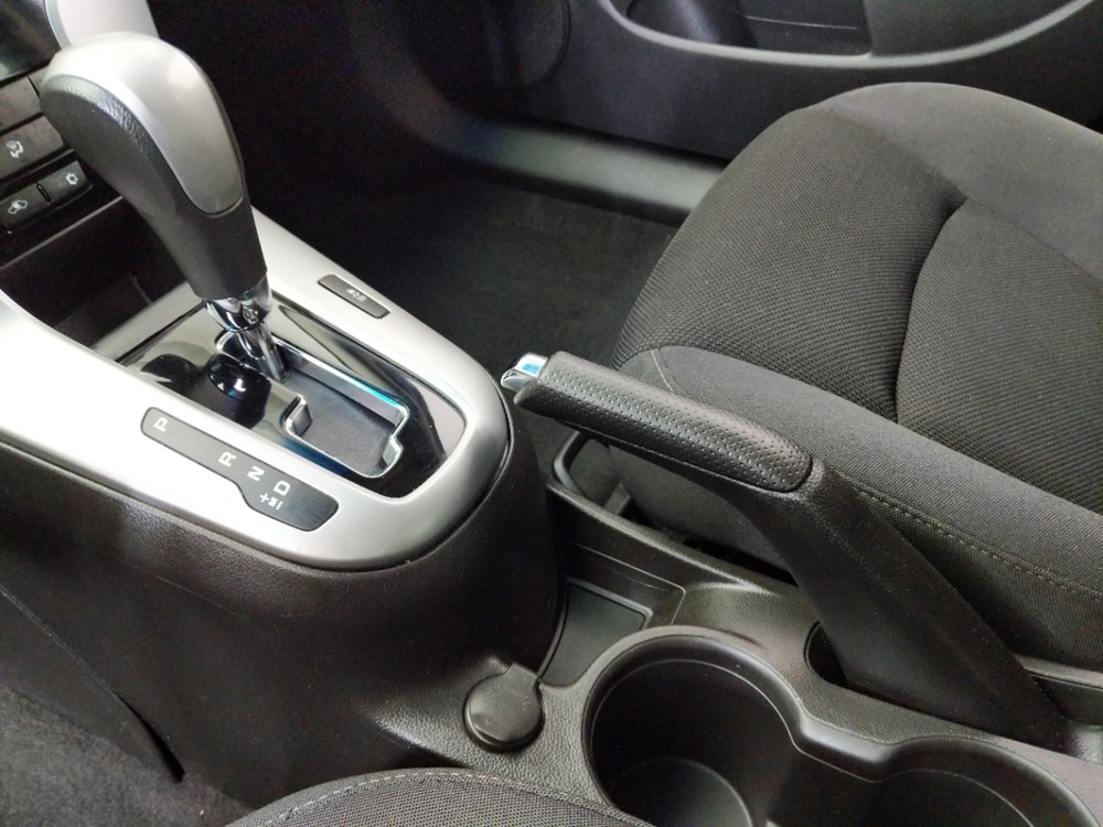 2015 Chevrolet Cruze - Center Console/Cup Holders