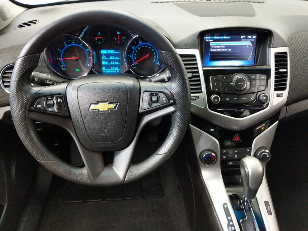 2015 Chevrolet Cruze - Driver Dash