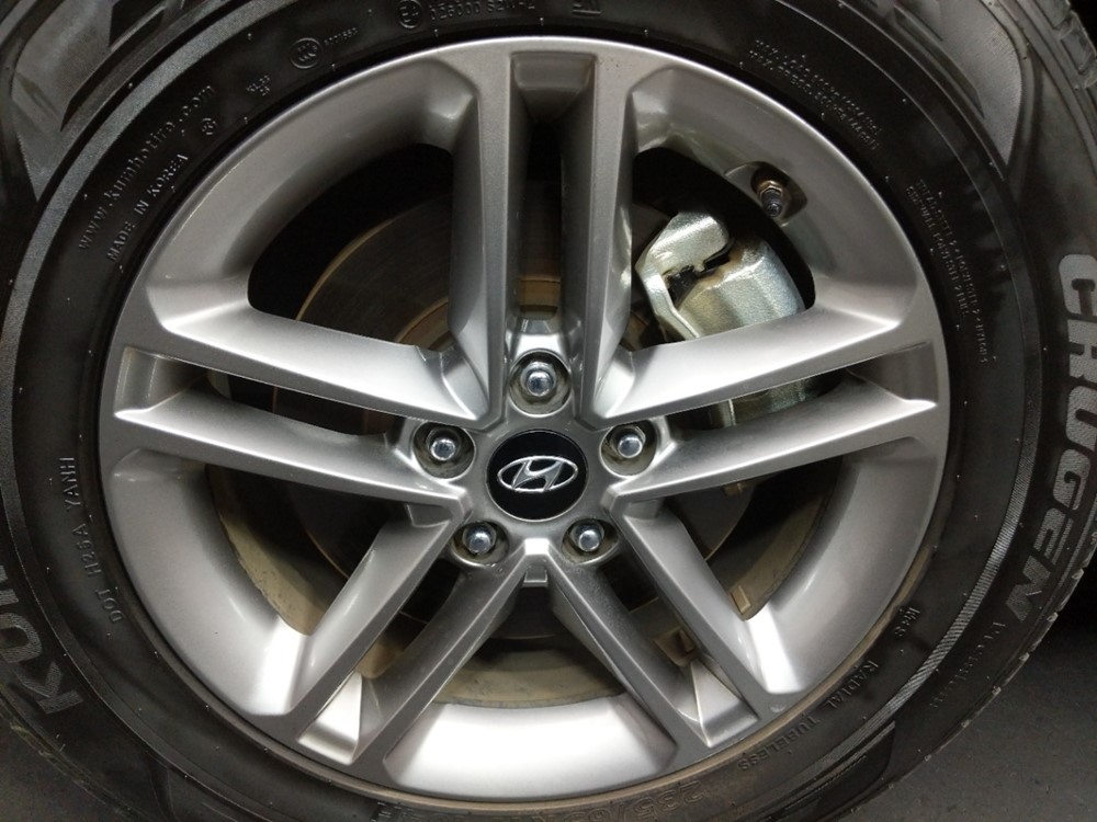 2017 Hyundai Santa Fe - Wheel