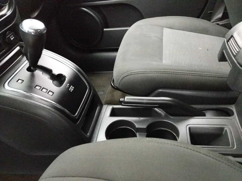 2016 Jeep Compass - Center Console/Cup Holders