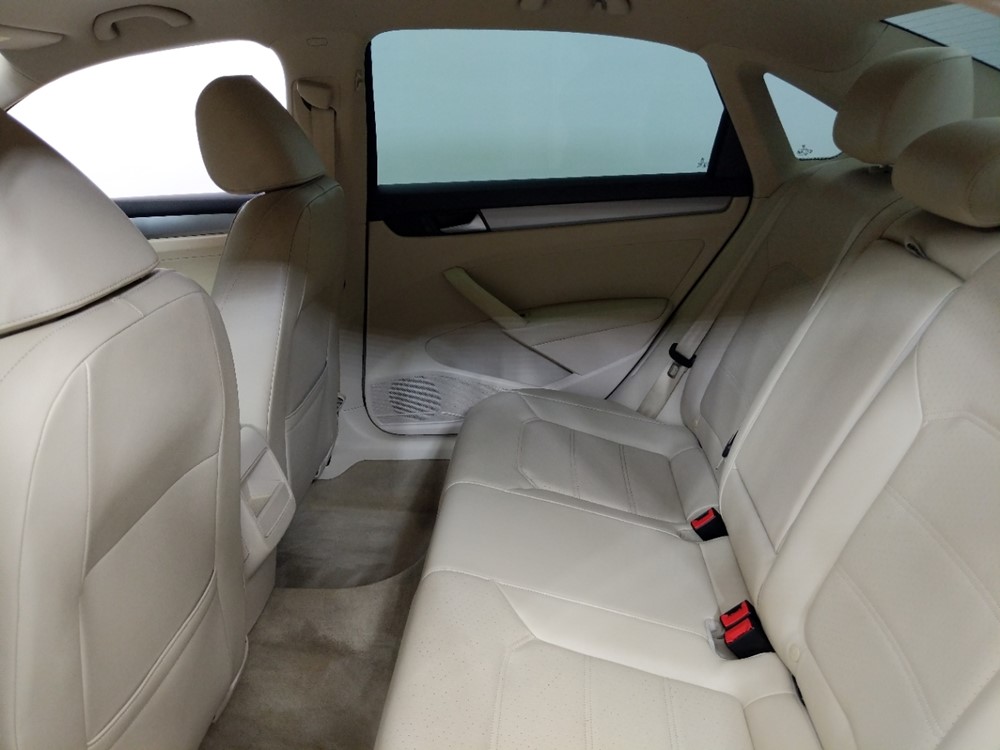 2014 Volkswagen Passat - Driver Rear Seat