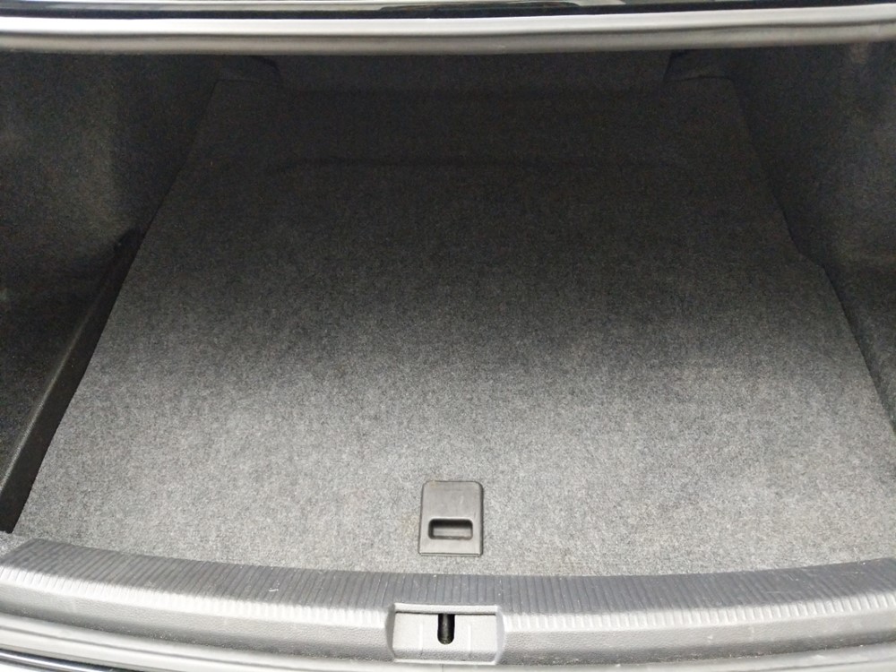 2014 Volkswagen Passat - Trunk