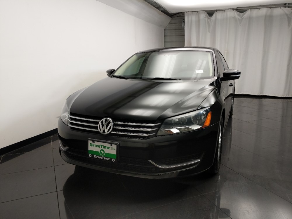 2014 Volkswagen Passat - Driver Front Hood