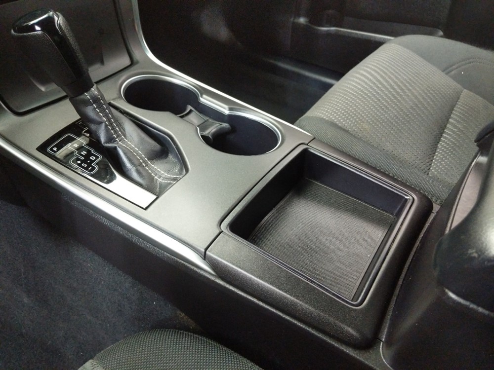 2017 Toyota Camry - Center Console/Cup Holders