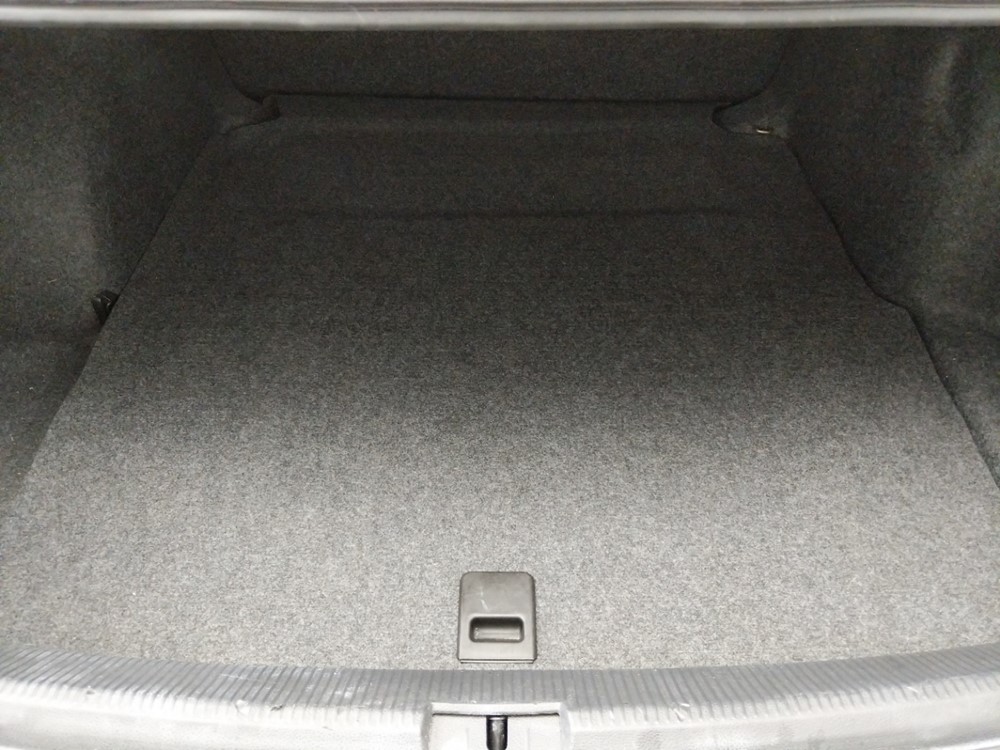 2015 Volkswagen Passat - Trunk