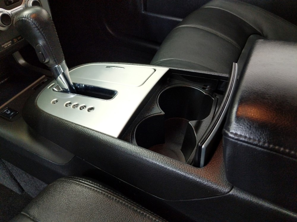 2012 Nissan Murano - Center Console/Cup Holders