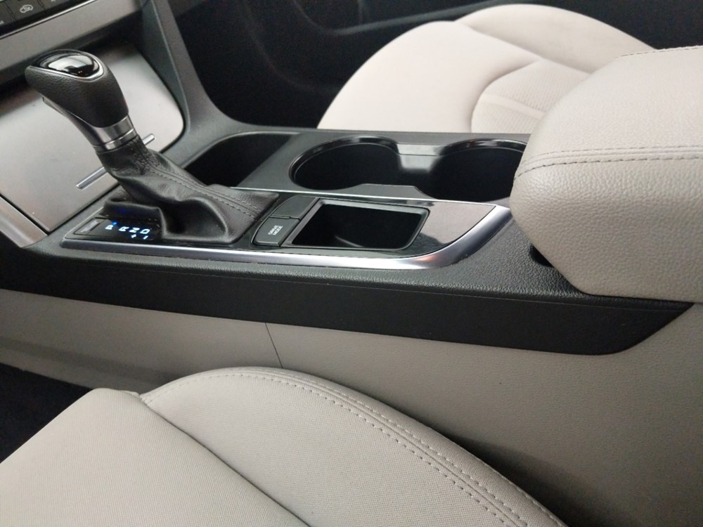 2015 Hyundai Sonata - Center Console/Cup Holders