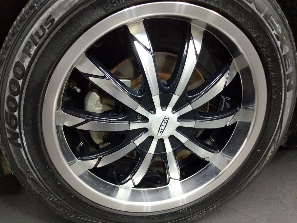 2014 Dodge Avenger - Wheel