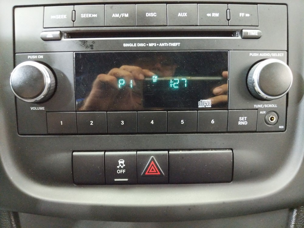 2014 Dodge Avenger - Stereo Package