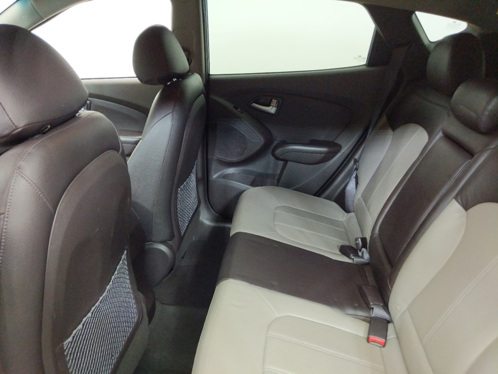 2012 Hyundai Tucson - Driver Rear Seat