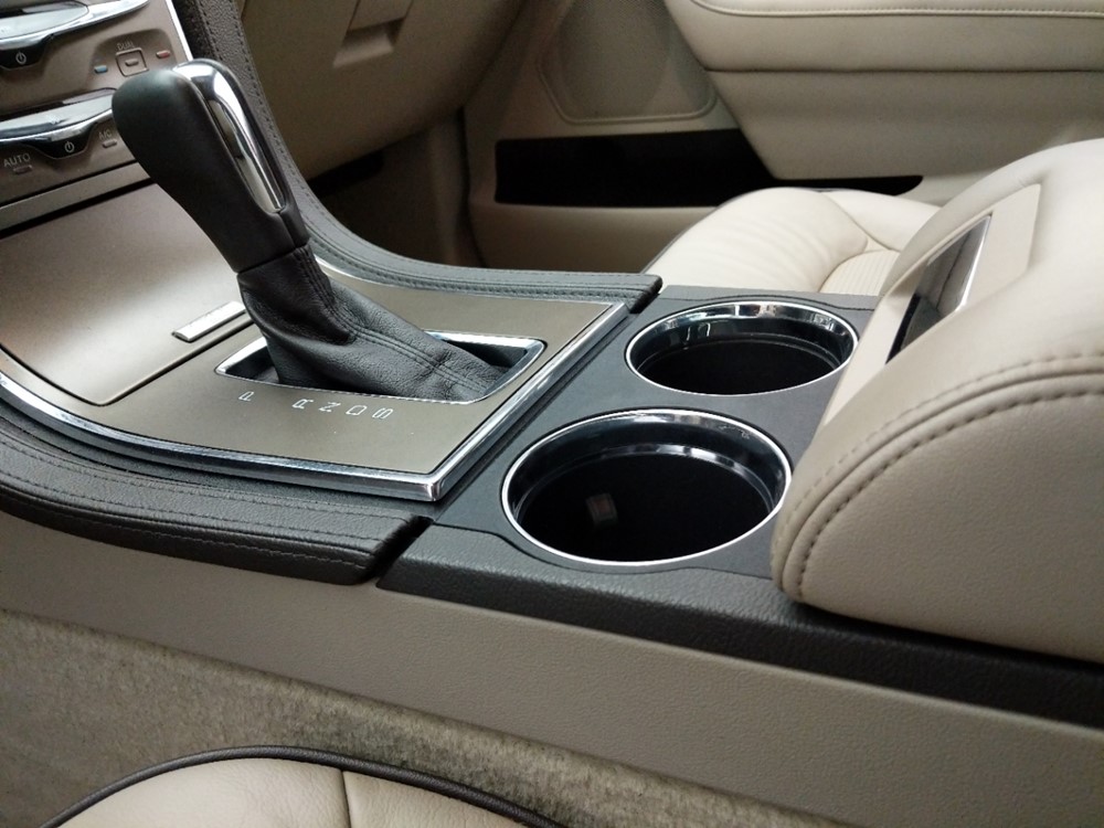 2013 Lincoln MKX - Center Console/Cup Holders