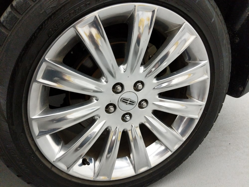 2013 Lincoln MKX - Wheel