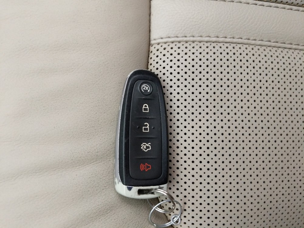 2013 Lincoln MKX - Keys