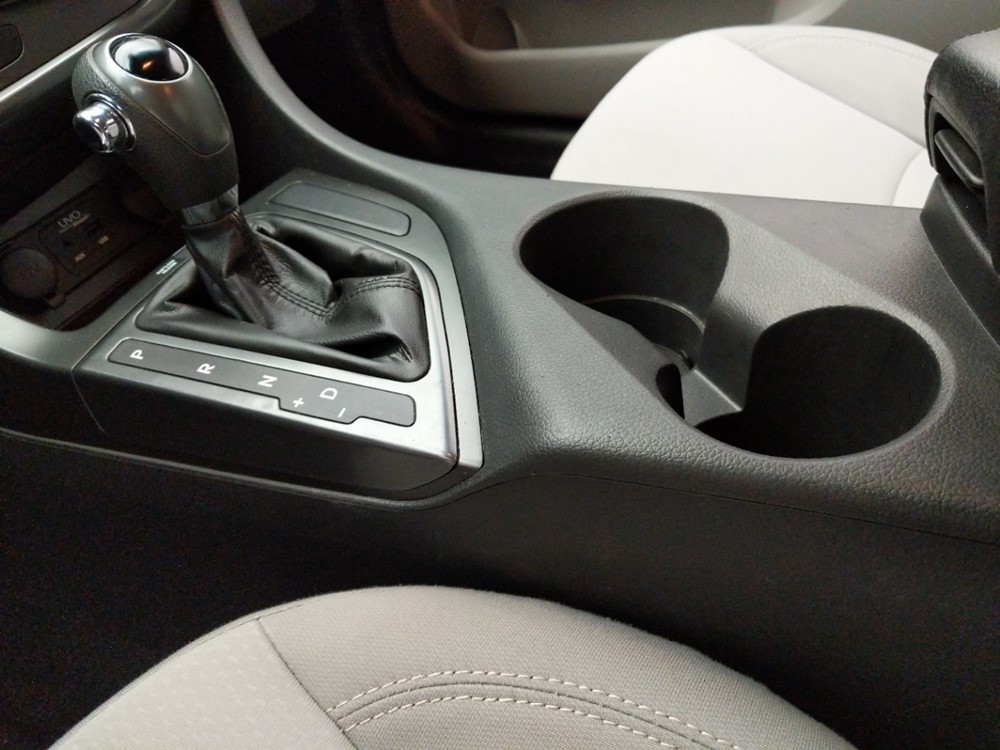 2013 Kia Optima - Center Console/Cup Holders