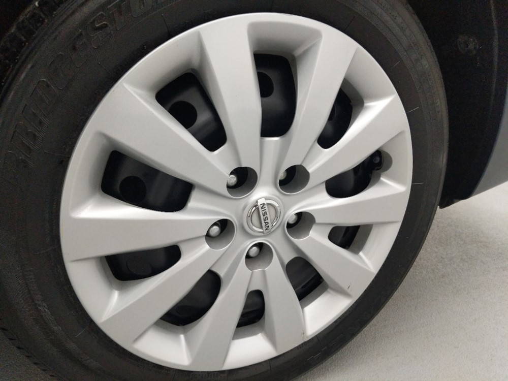 2014 Nissan Sentra - Wheel