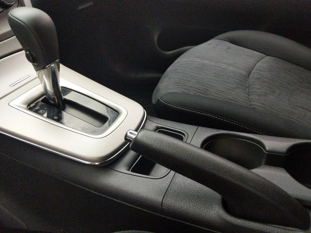 2014 Nissan Sentra - Center Console/Cup Holders