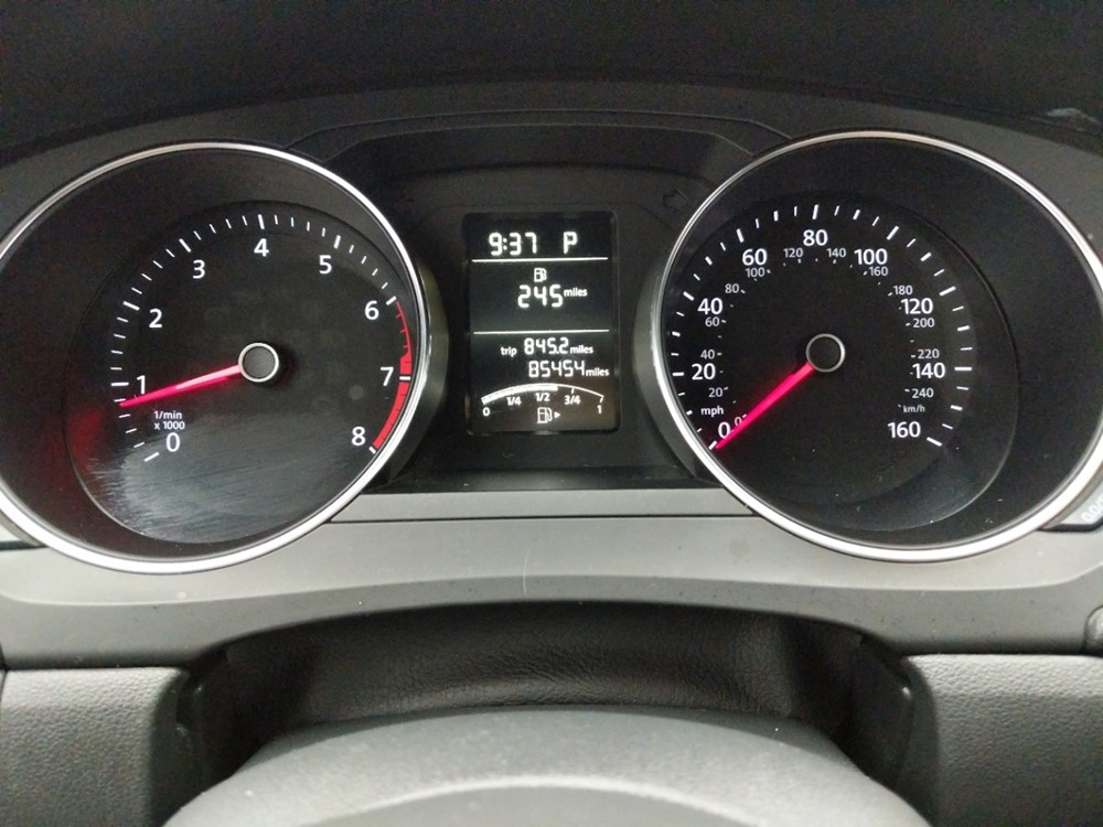 2015 Volkswagen Jetta - Odometer Close Up