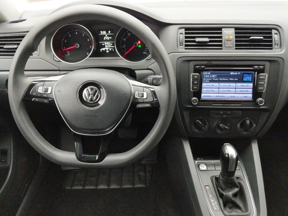 2015 Volkswagen Jetta - Driver Dash